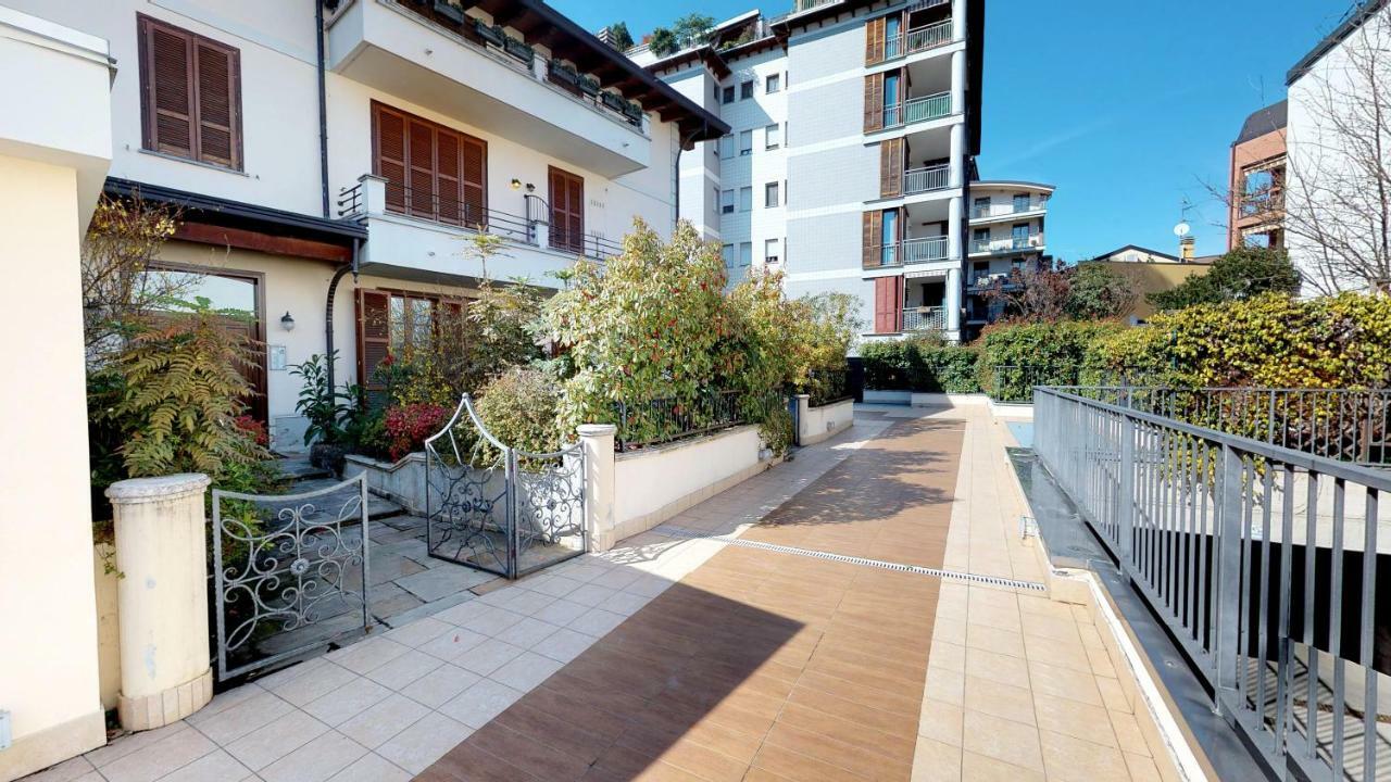 Apartment With Private Garden Near San Siro Stadium Милан Экстерьер фото